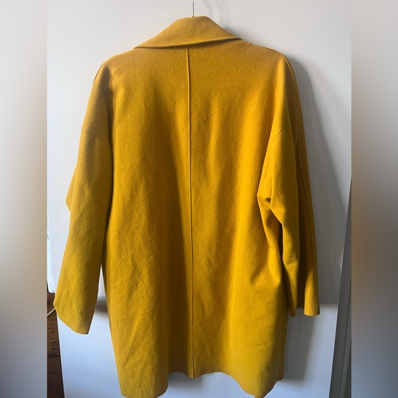 Felty Yellow Loose-Fit Blazer - Picture 2 of 2